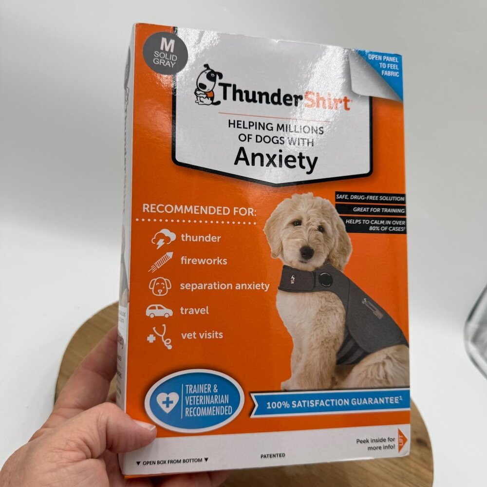 Thunder Shirt for Dogs, Dog Anxiety Relief Calming, Heather Gray Classic  MEDIUM